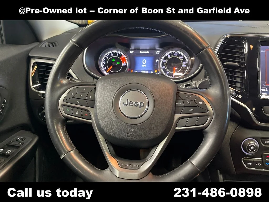 Used 2019 Gray Jeep Limited image 20