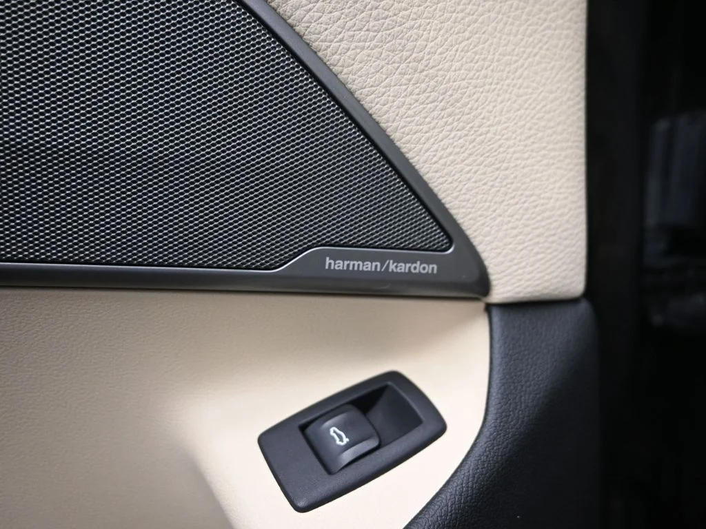 Used 2019 Black BMW 640 Gran Turismo i xDrive image 17