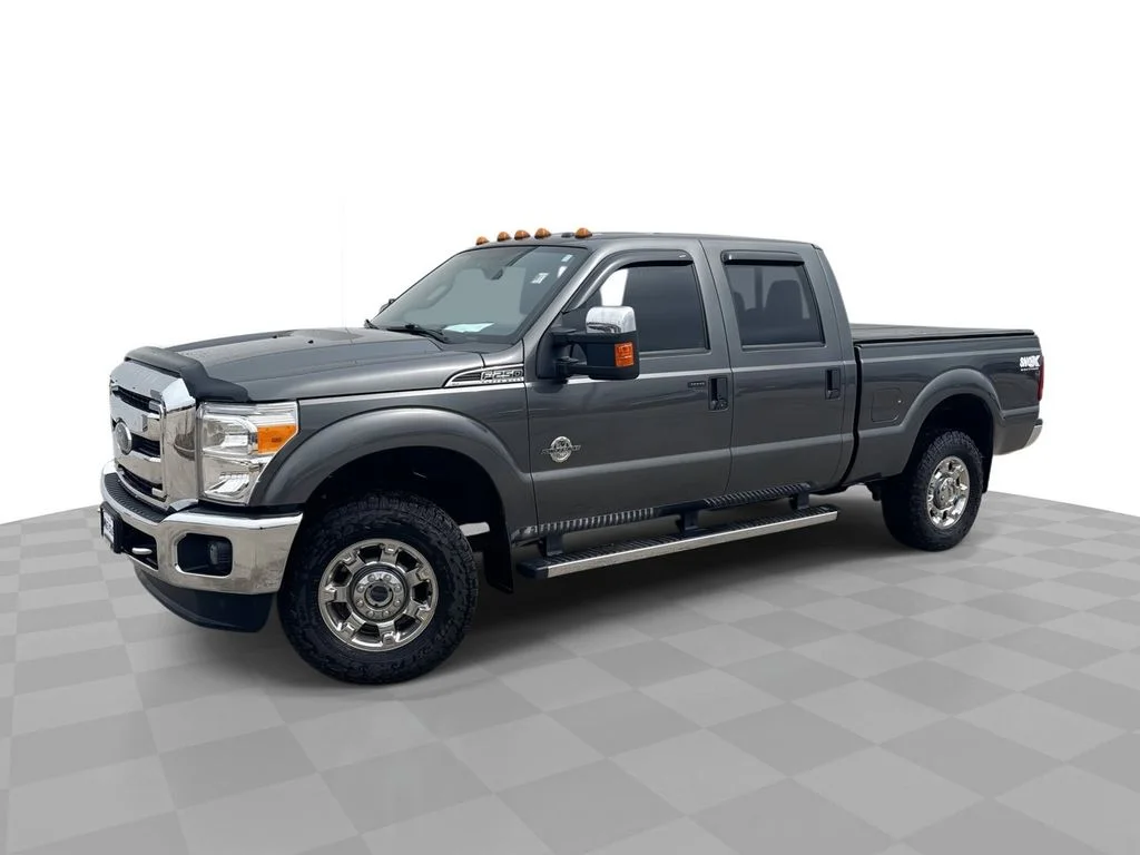 Used 2016 Gray Ford XLT image 1