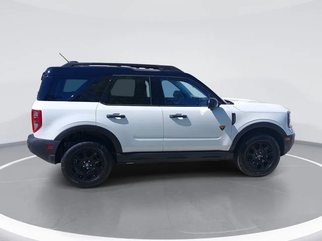 Used 2025 White Ford Badlands image 6