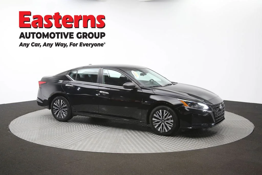 Used 2024 Black Nissan 2.5 SV image 47