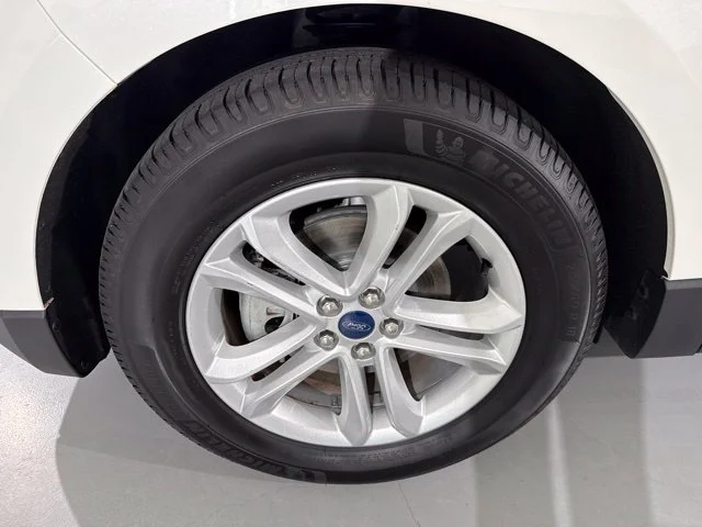 Used 2020 White Ford SEL image 5