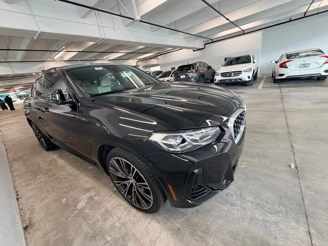 Used 2022 Black BMW xDrive30i image 30