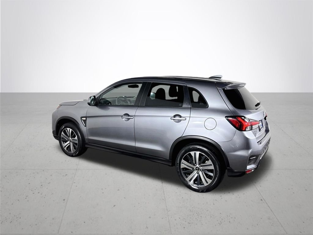 Used 2022  Mitsubishi 2.0 ES image 8
