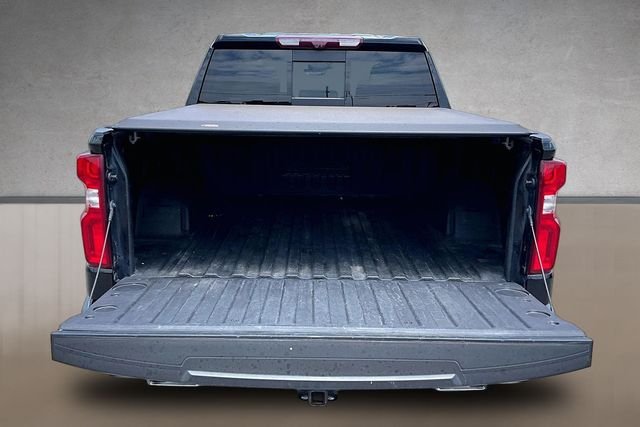 Used 2023 Black Chevrolet High Country image 25