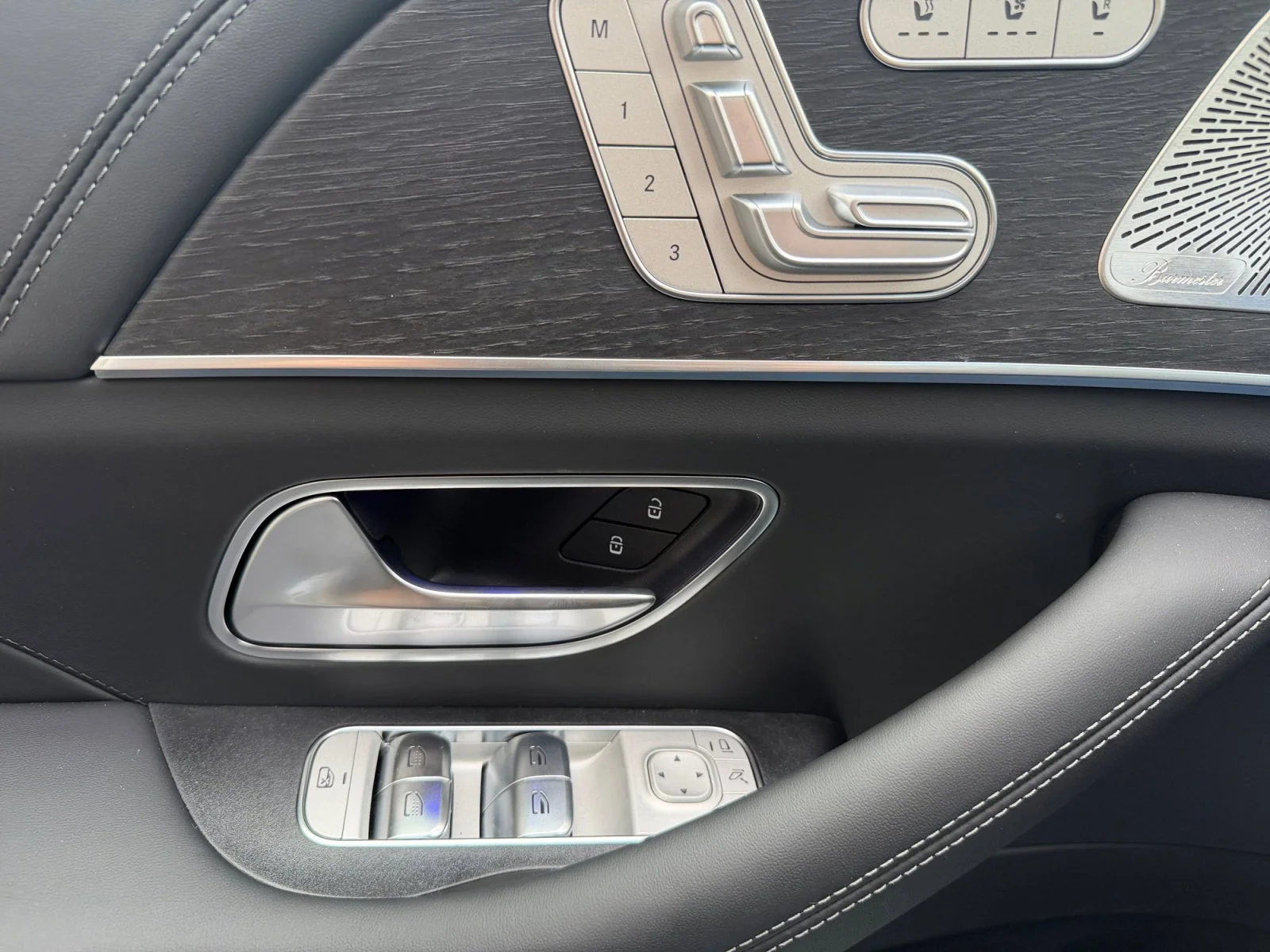 New 2026 Obsidian Mercedes-Benz Maybach GLS 600 image 17