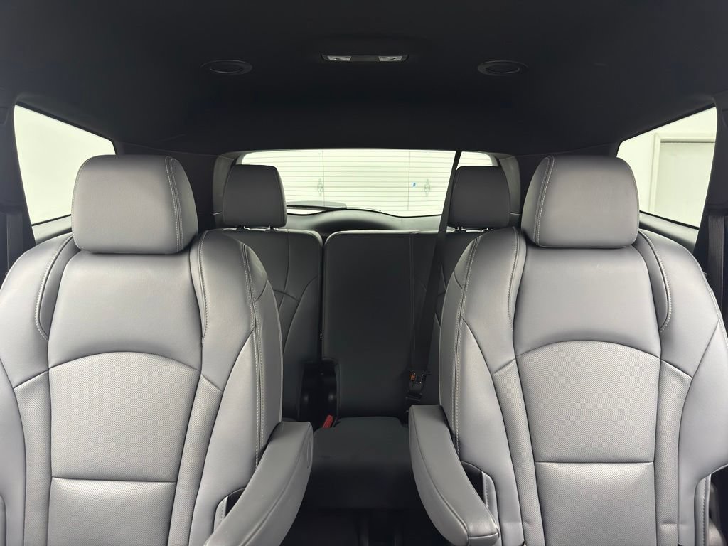 Used 2023 Summit White Buick Essence image 41