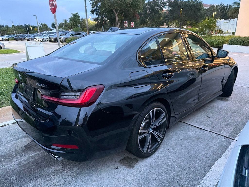 Certified Used 2023 Black Sapphire Metallic BMW 330i image 3