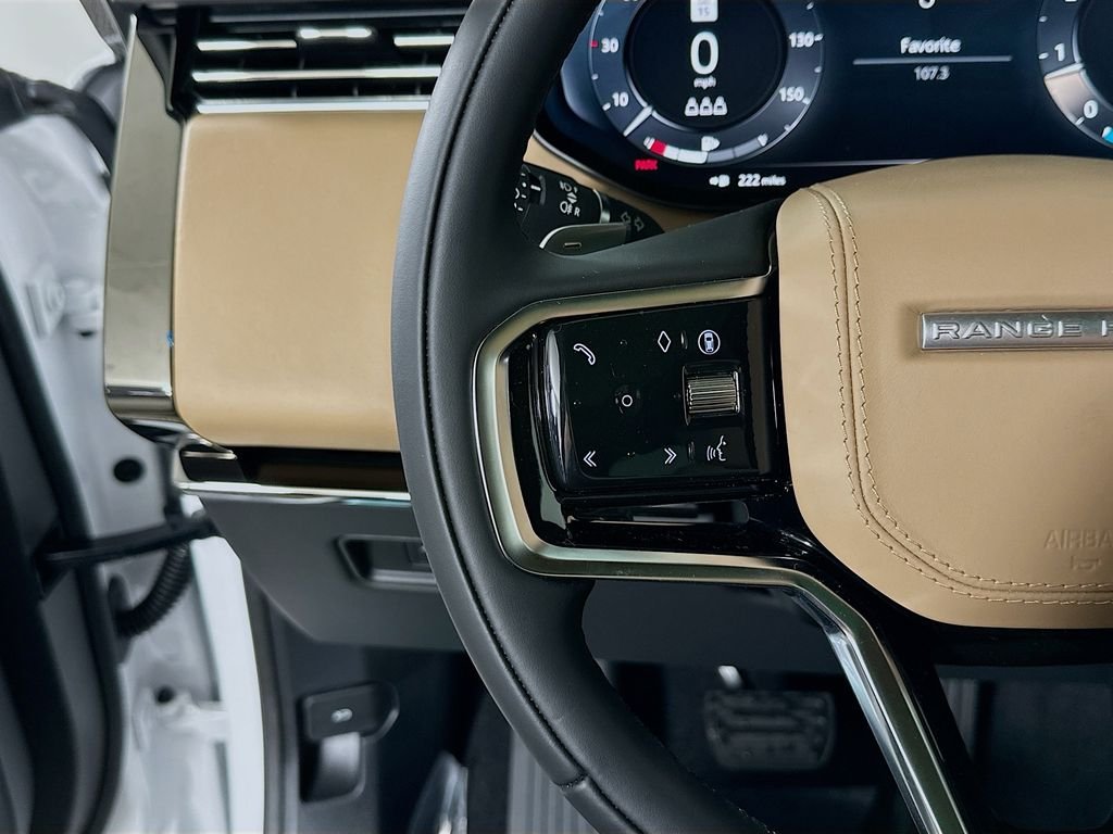 Used 2026 Ostuni Pearl White Premium Metallic Land Rover SE image 13