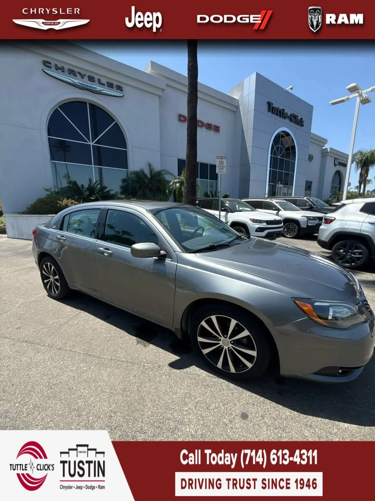 Used 2012 Tungsten Metallic Chrysler Touring image 3