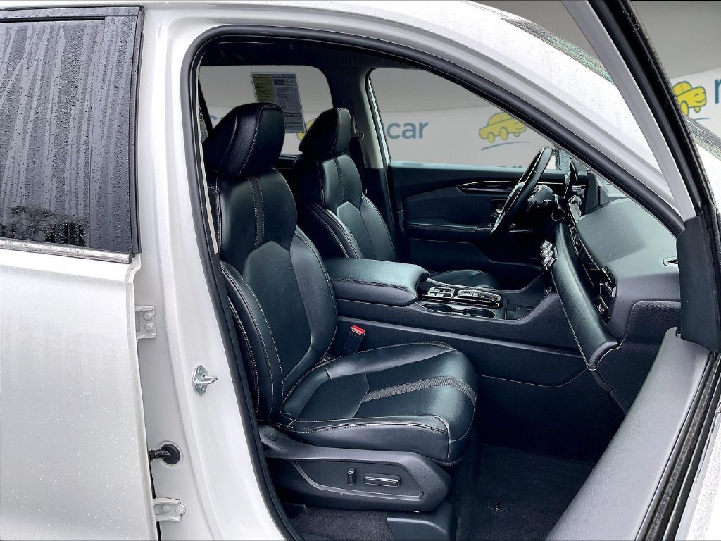Used 2023 White Honda EX-L image 11