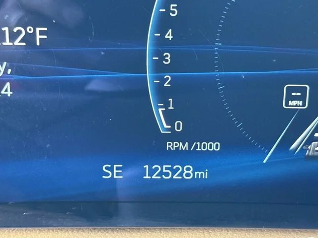 Used 2025 Green Cadillac Sport image 39