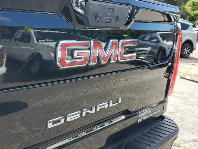 Used 2022 Ebony Twilight Metallic GMC Denali image 28