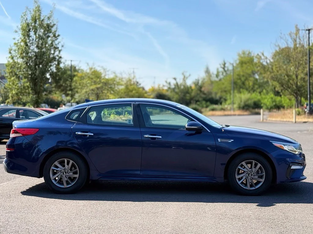 Used 2020 Horizon Blue Kia LX image 6