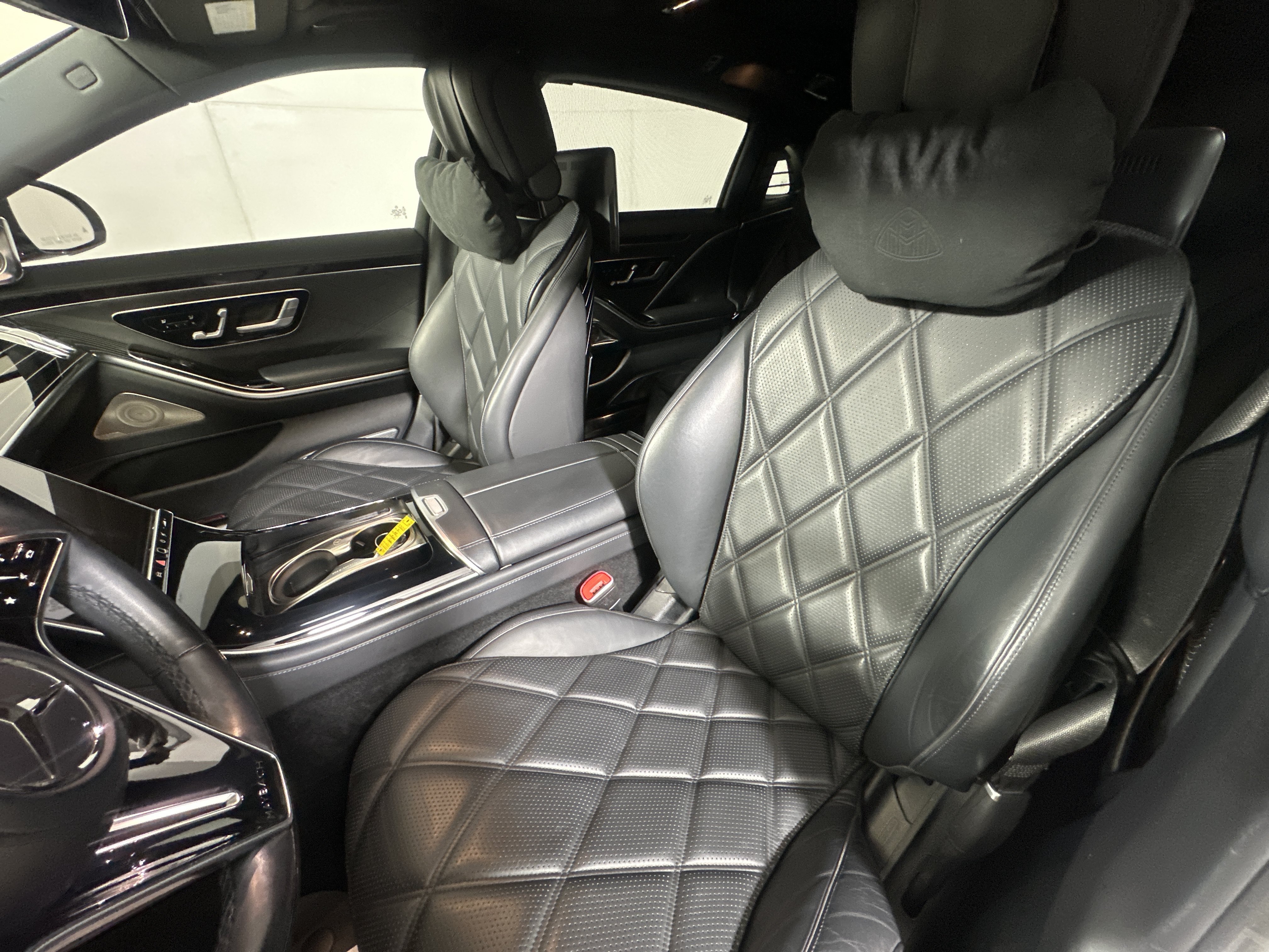 Used 2022 Black Mercedes-Benz Maybach S 580 image 9