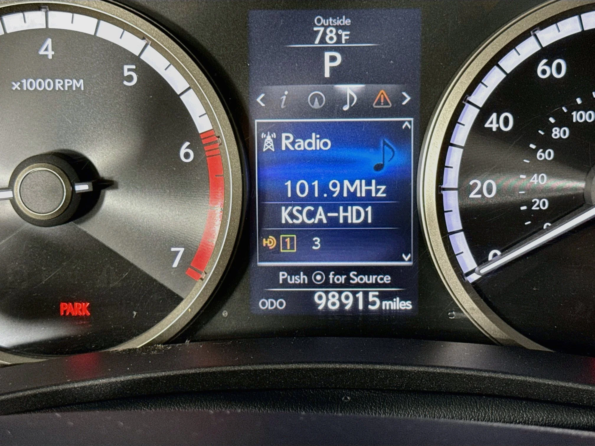 Used 2016  Lexus FWD 4dr image 14
