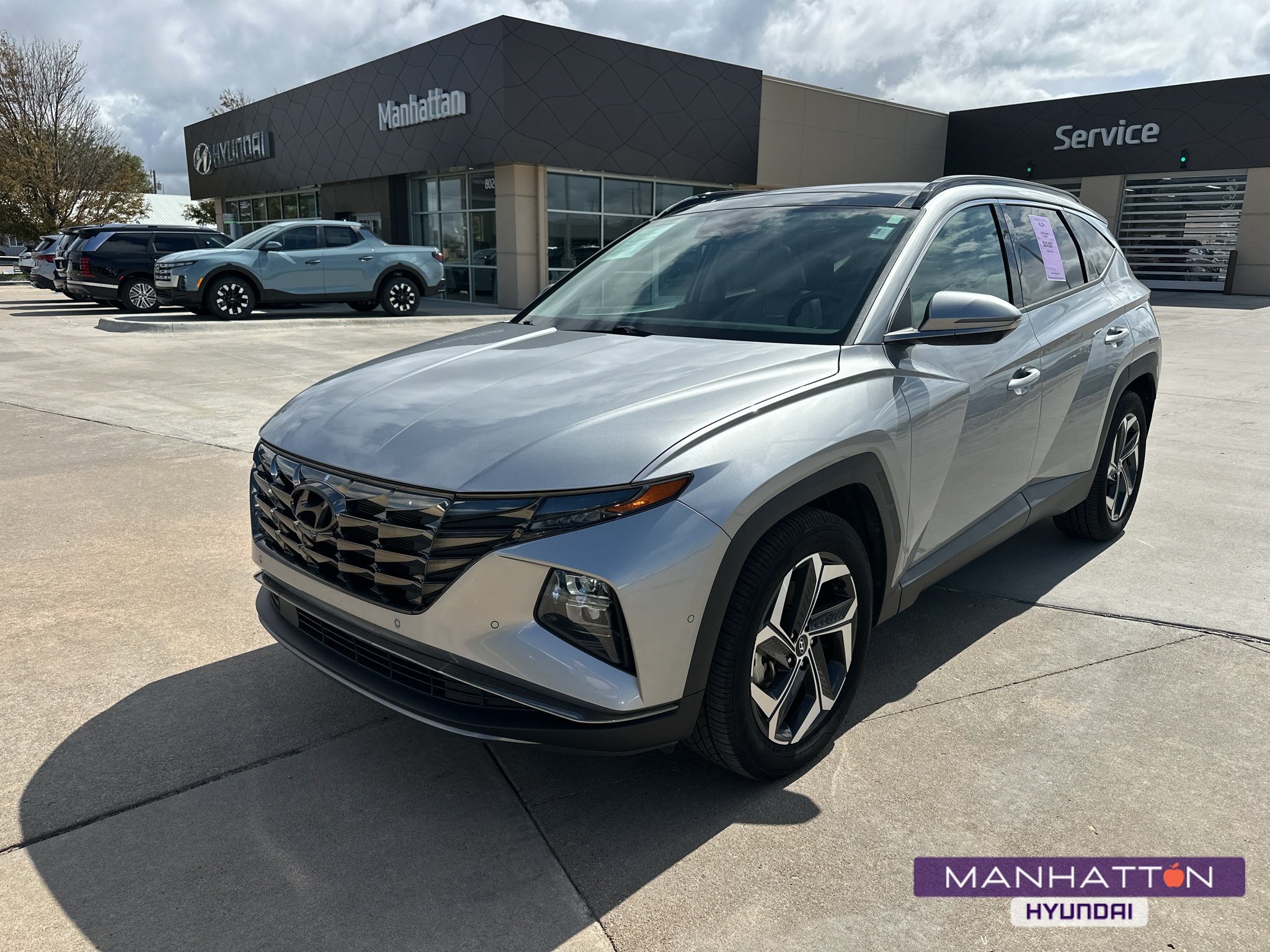 Used 2022 Shimmering Silver Hyundai Limited image 1