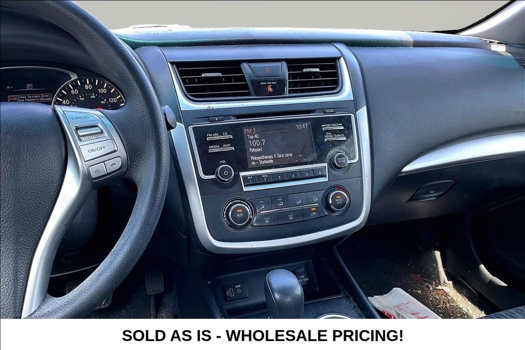 Used 2017 Red Nissan 2.5 S image 9
