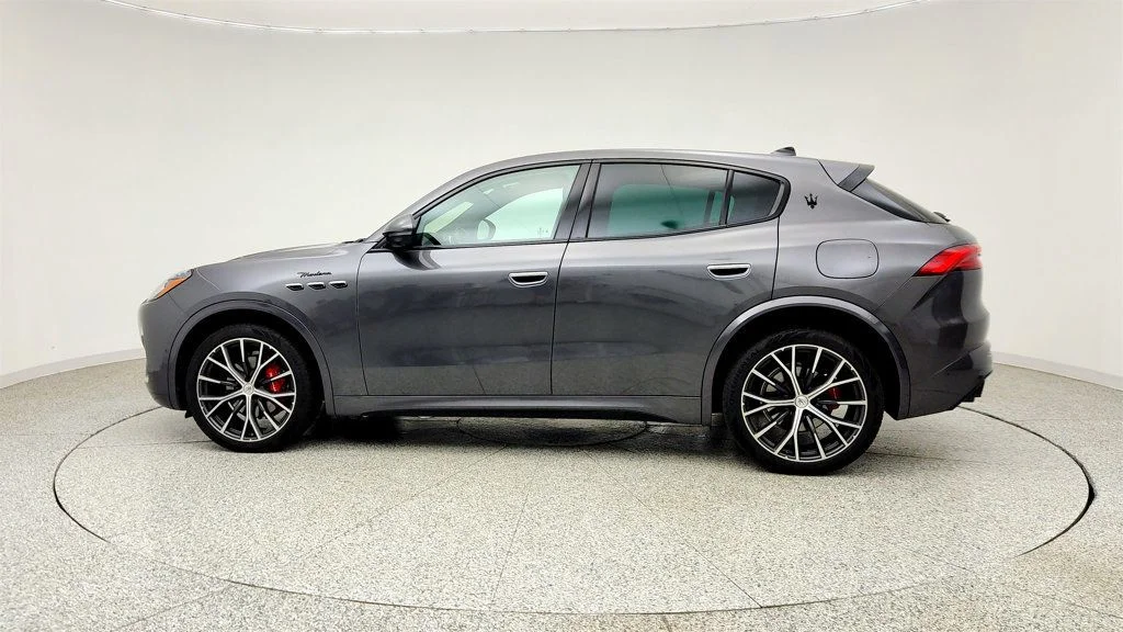 Used 2023 Grigio Lava Metallic Maserati Modena AWD image 8