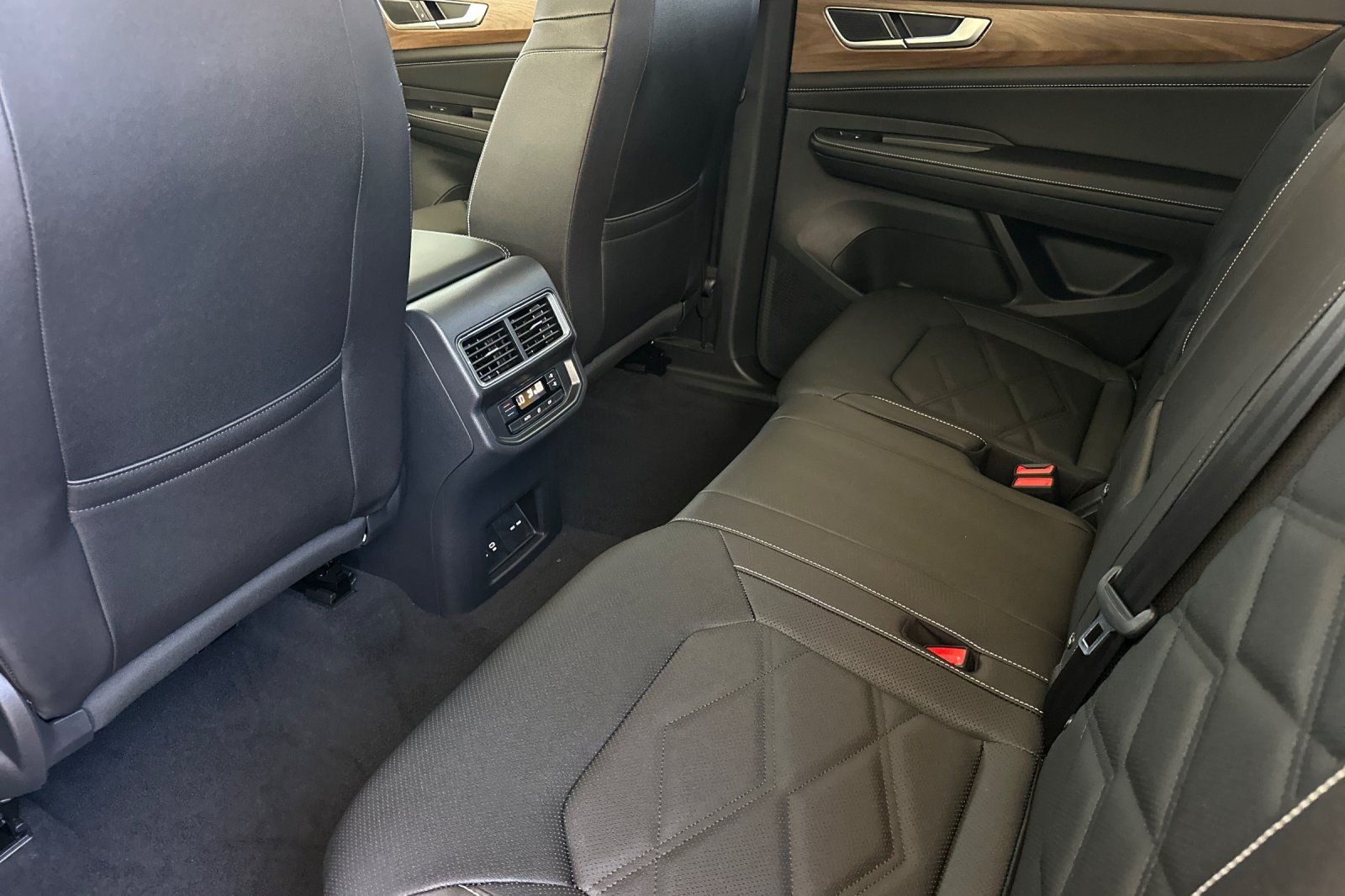 New 2026  Volkswagen SE w/Technology image 12