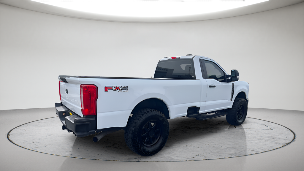 Used 2023 White Ford XL image 3