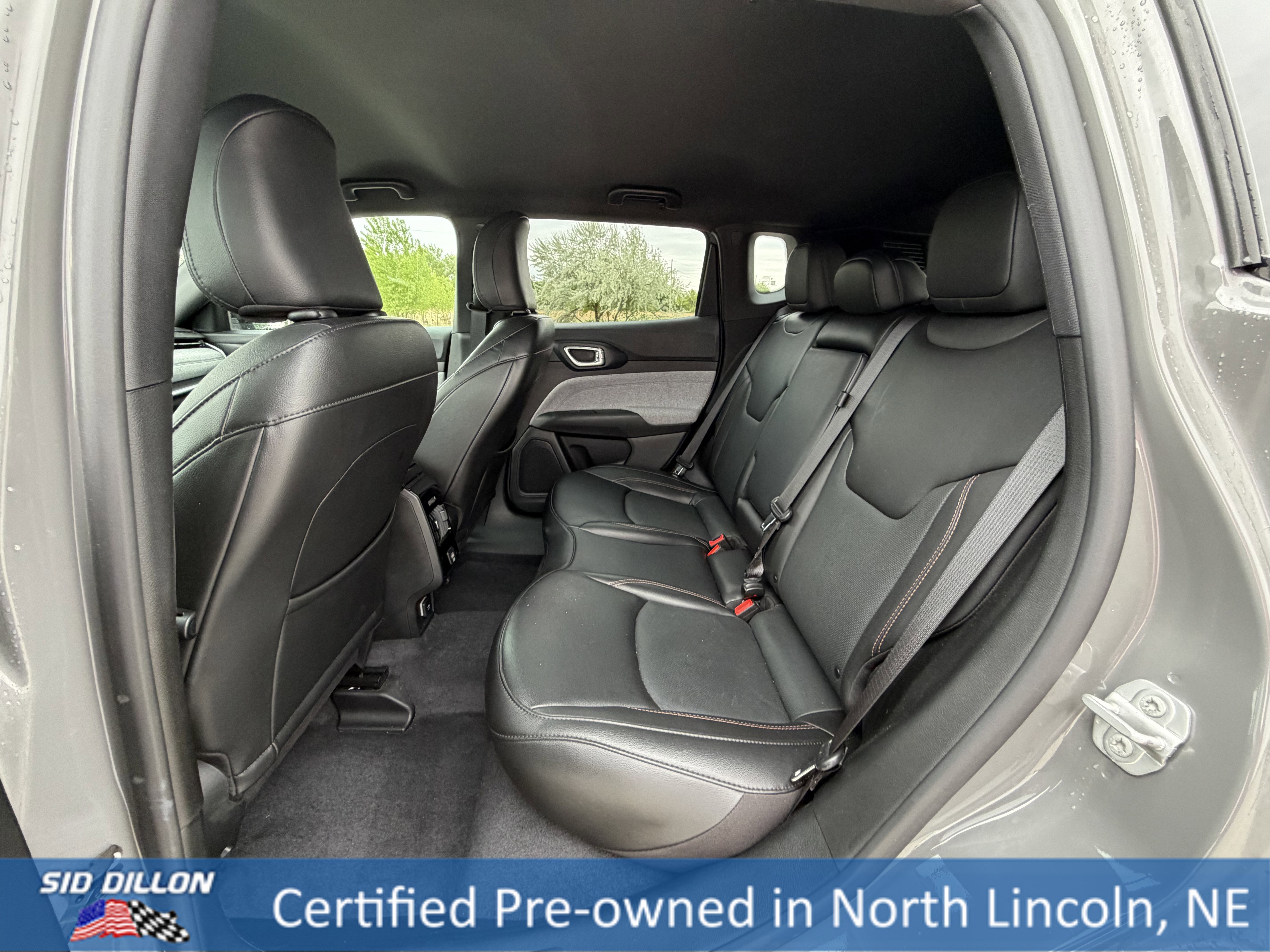 Used 2023 Sting-Gray Clearcoat Jeep Latitude Lux image 21
