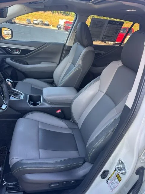 Used 2025 White Subaru Onyx Edition image 21