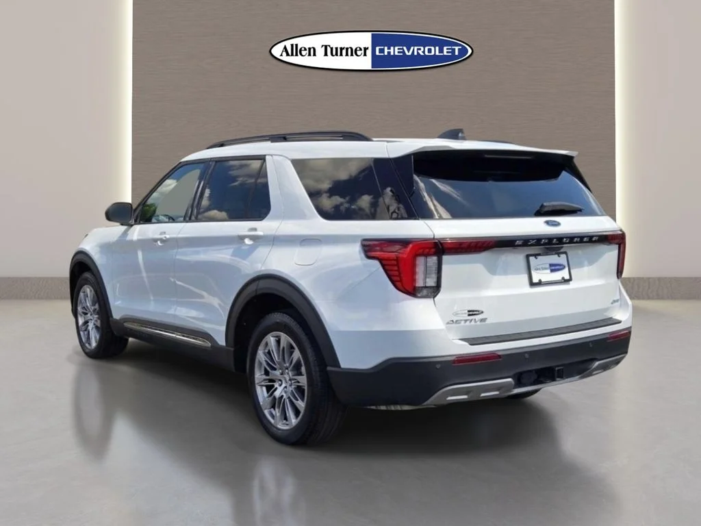2025 Ford Explorer Active - Photo 8