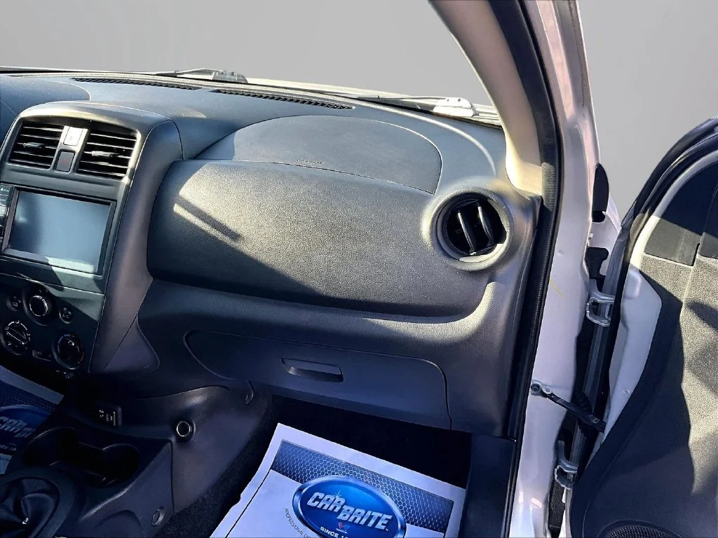 Used 2019 Silver Nissan 1.6 S image 17