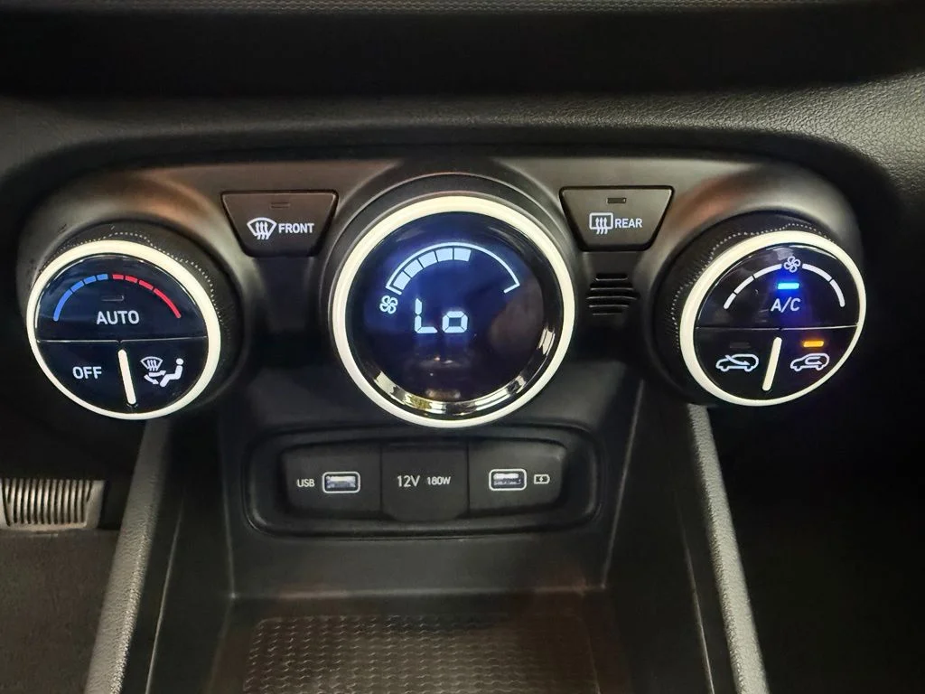 Used 2022 Red Hyundai Limited image 6