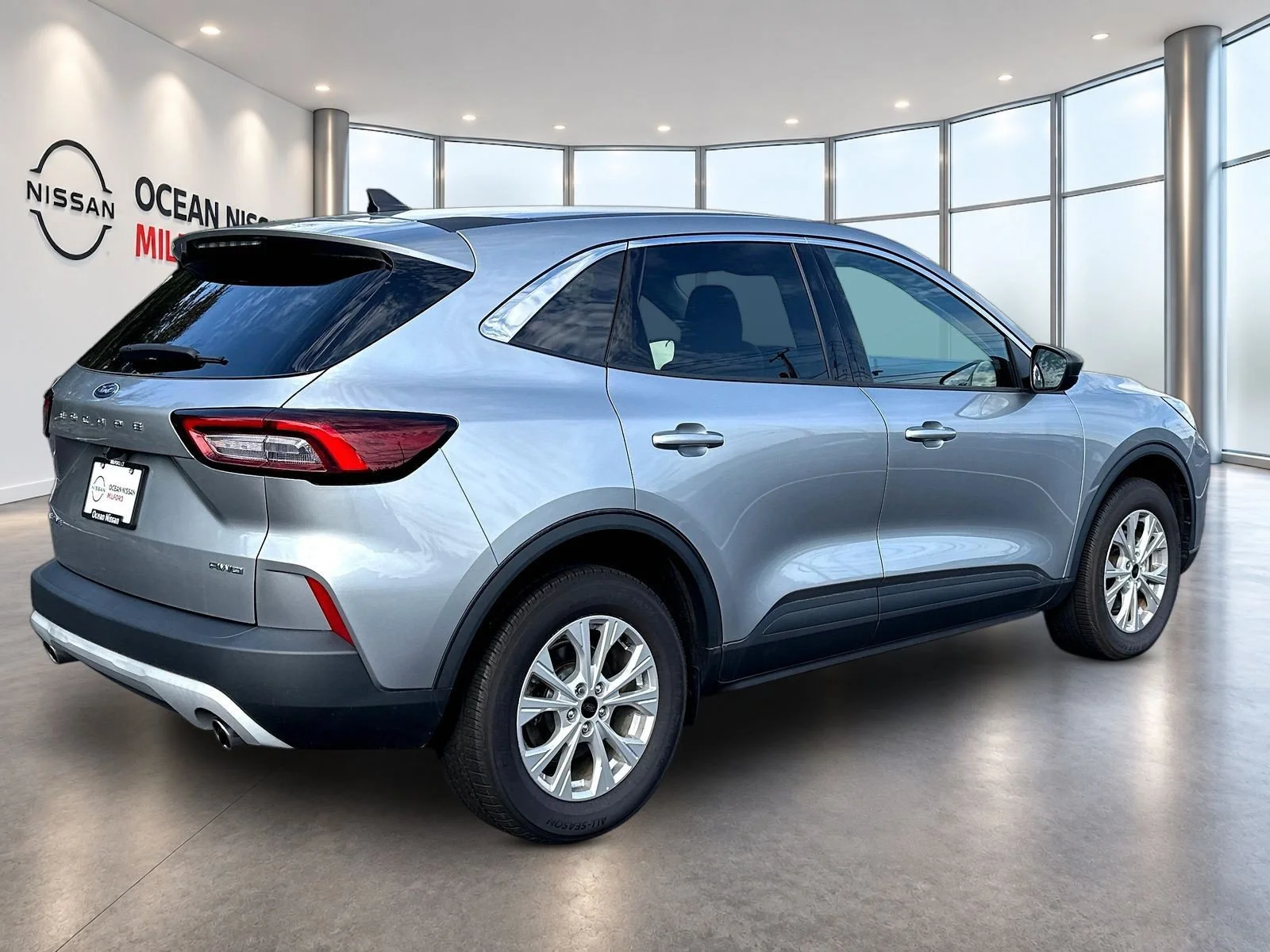 Used 2023 Silver Metallic Ford Active image 5