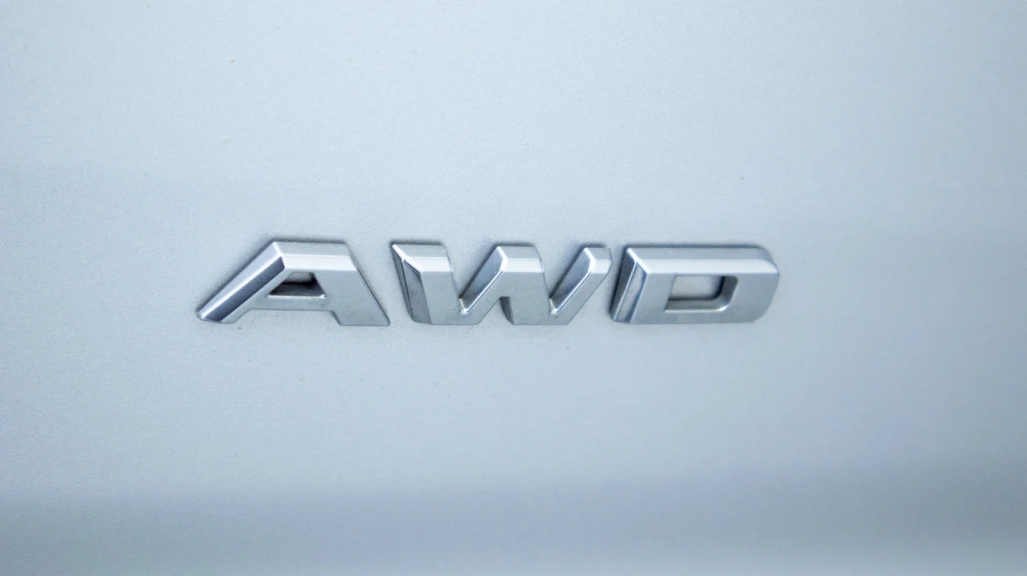 Used 2022 Radiant Silver Metallic Cadillac Premium Luxury image 31