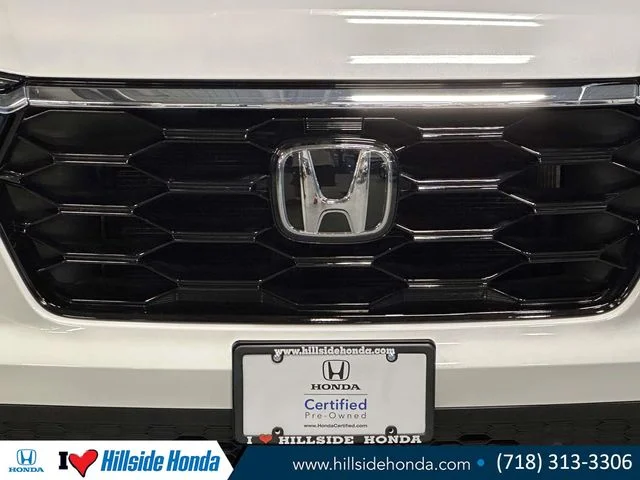 Certified Used 2023 Platinum White Pearl Honda AWD TRG image 9