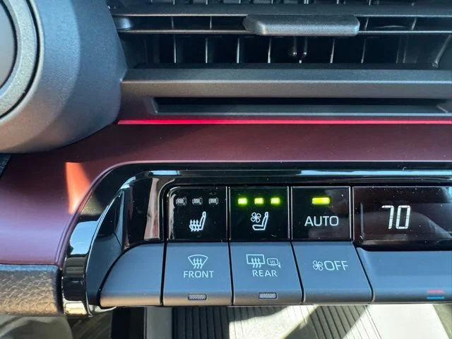 2026 Toyota Prius Plug-in Hybrid XSE Premium - Photo 28