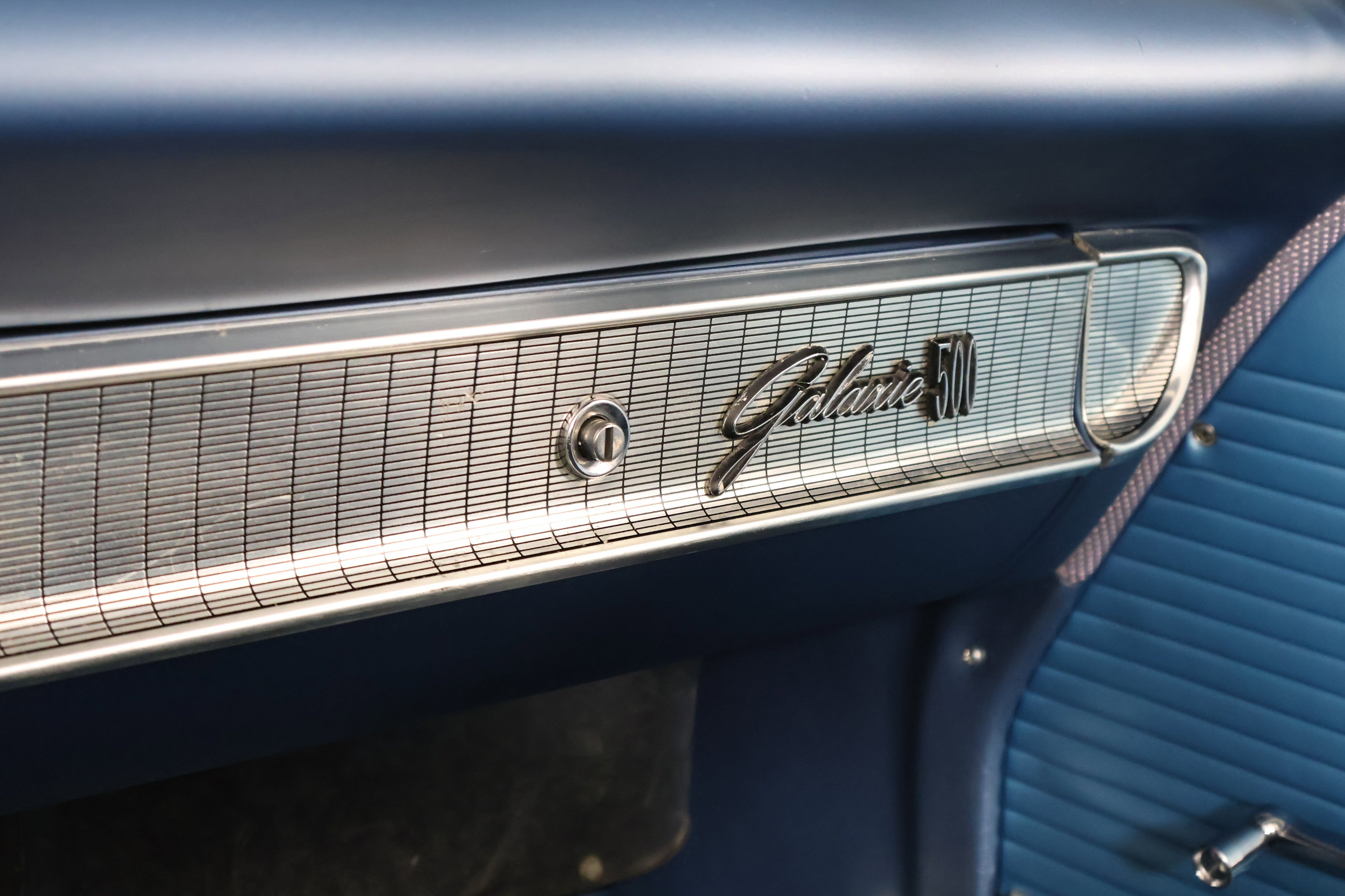 Used 1963 White Ford  image 44