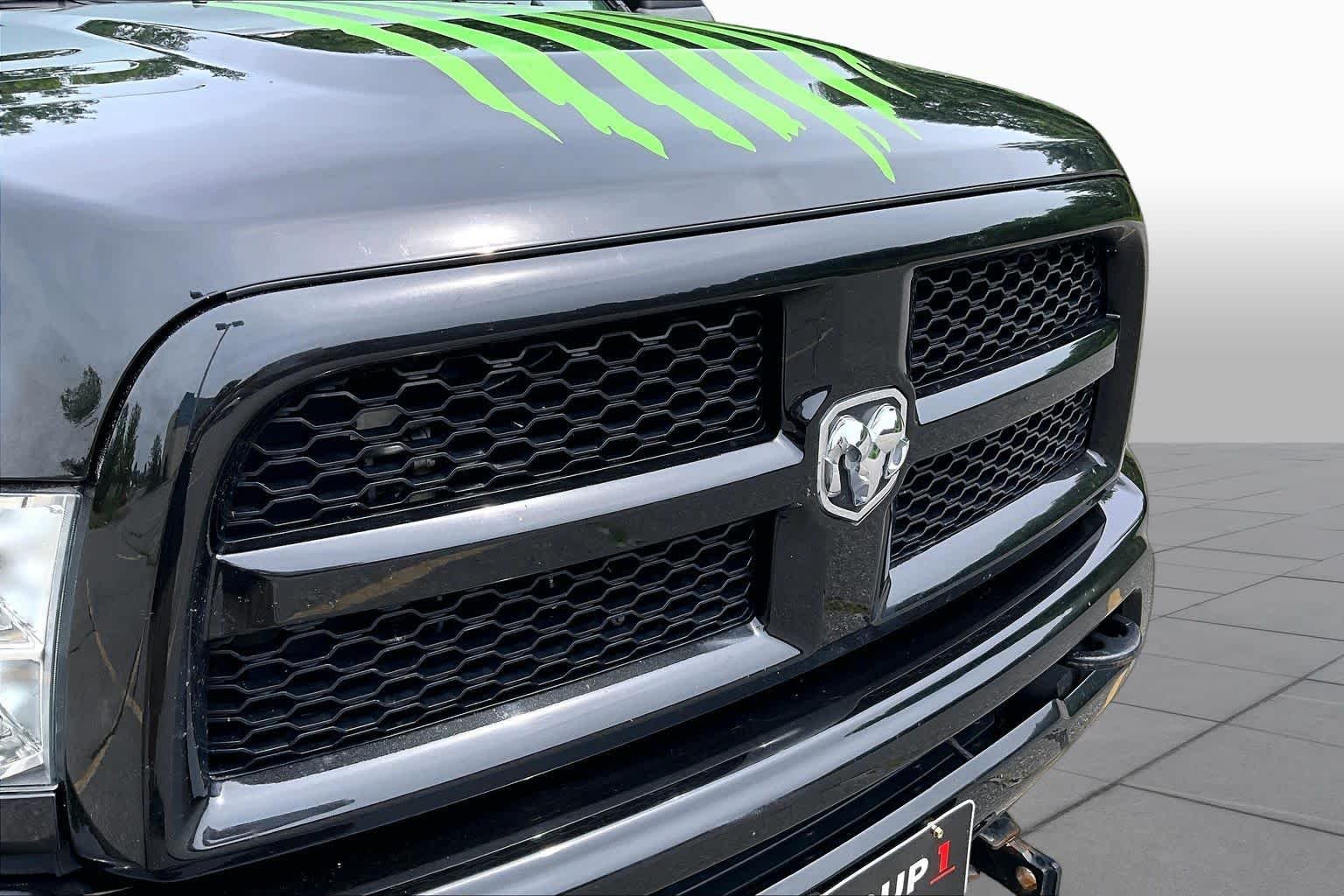 Used 2018 Brilliant Black Crystal Pearlcoat Ram Tradesman image 32