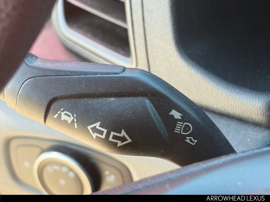 Used 2020 Red Ford XLT image 17
