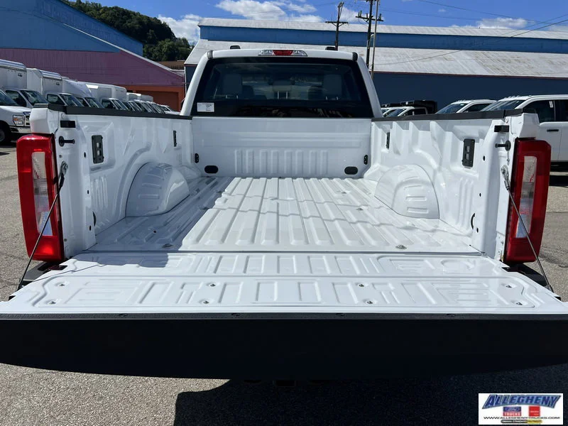 New 2026 Oxford White Ford XL image 10
