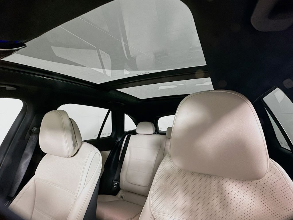 Used 2026 White Mercedes-Benz GLC 300 image 23