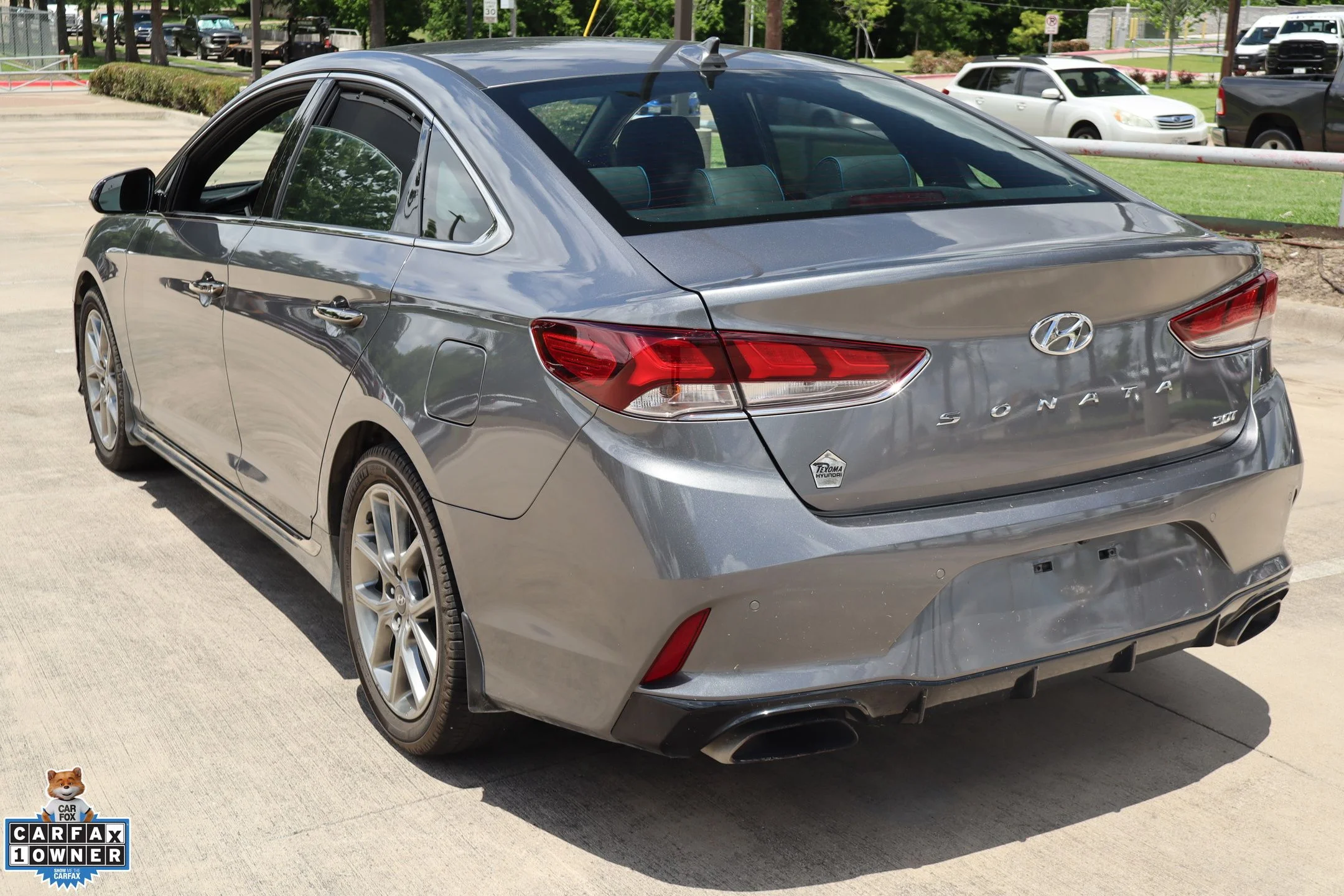 Used 2018 Gray Hyundai Limited image 6
