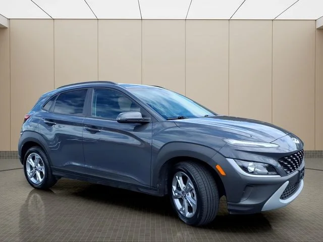 Used 2023 Gray Hyundai SEL image 5
