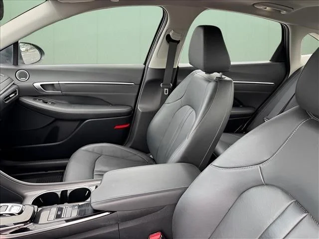 Used 2023 Gray Hyundai Limited image 9