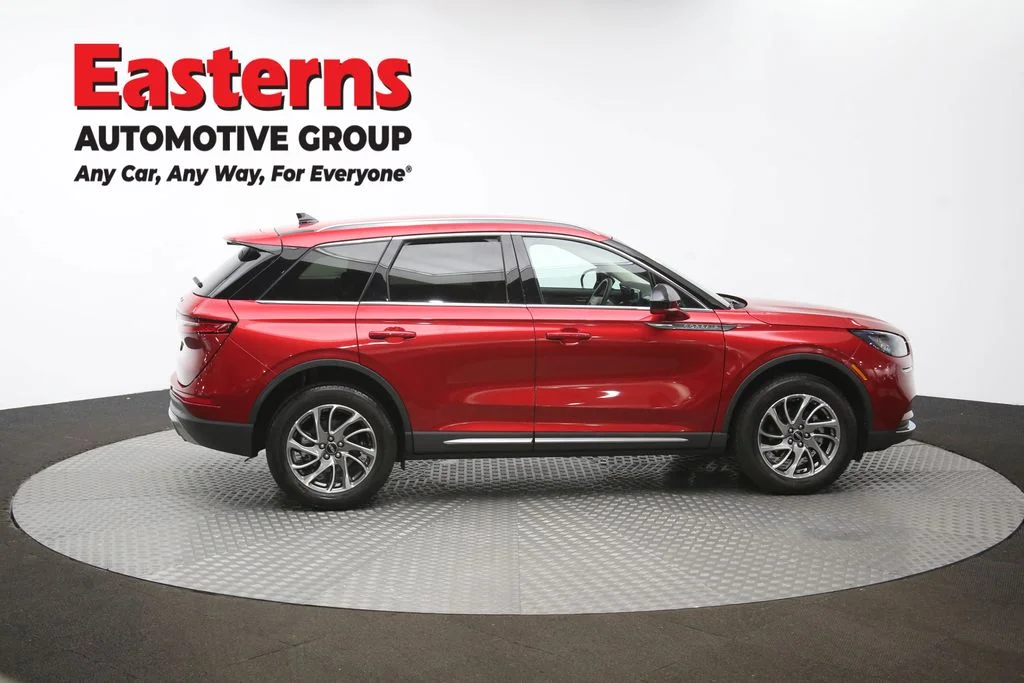 Used 2022 Red Lincoln Standard image 45