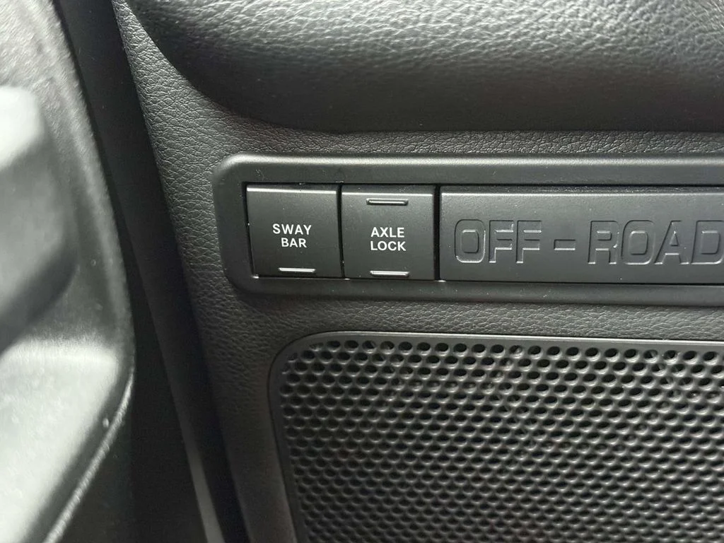 Used 2016 Silver Jeep Unlimited Rubicon image 29