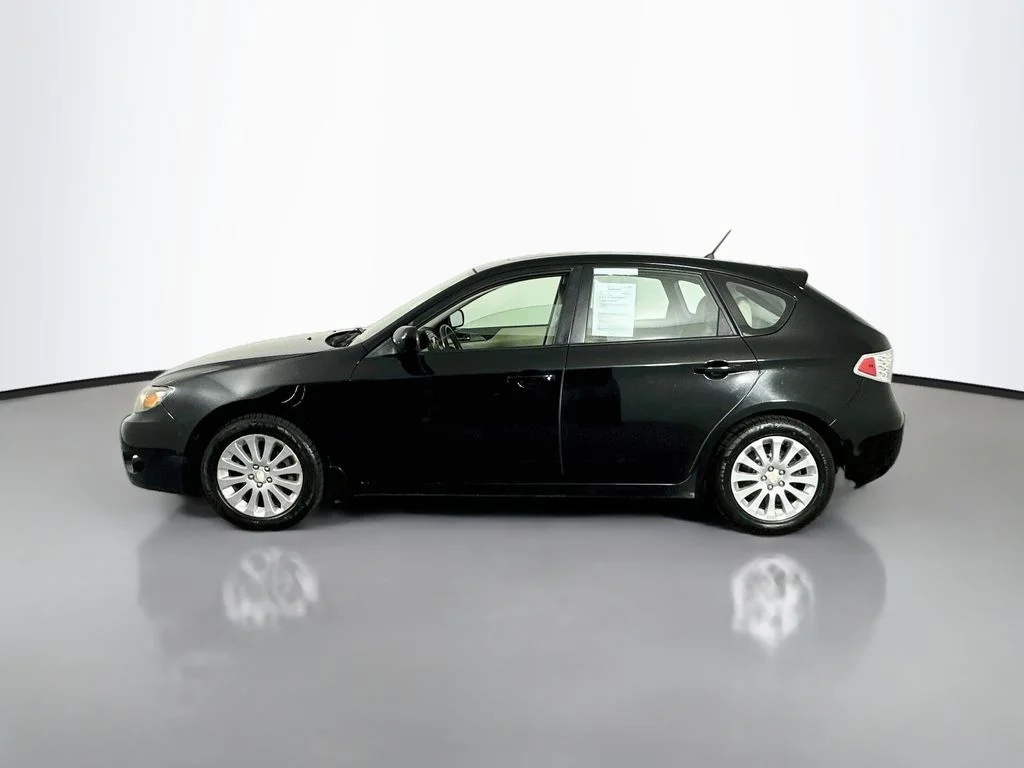 Used 2011 Obsidian Black Pearl Subaru 2.5i image 5