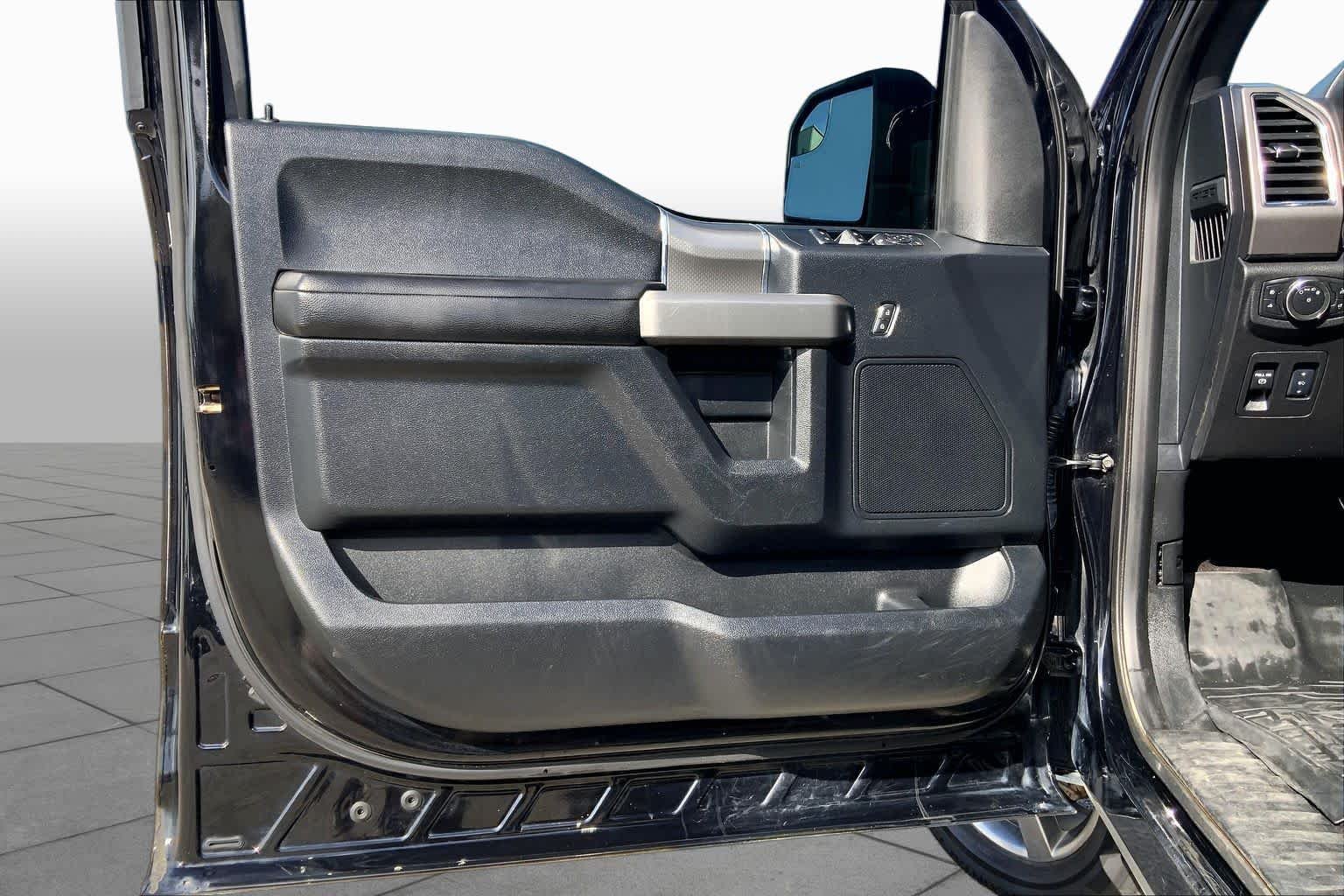 Used 2017 Shadow Black Ford XLT image 20