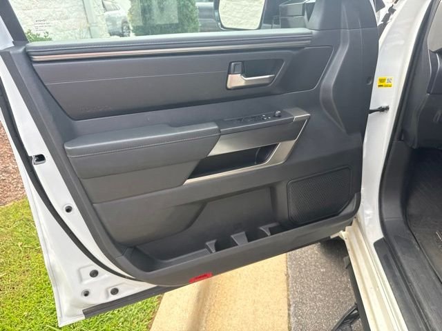 Used 2025  Toyota SR5 image 22