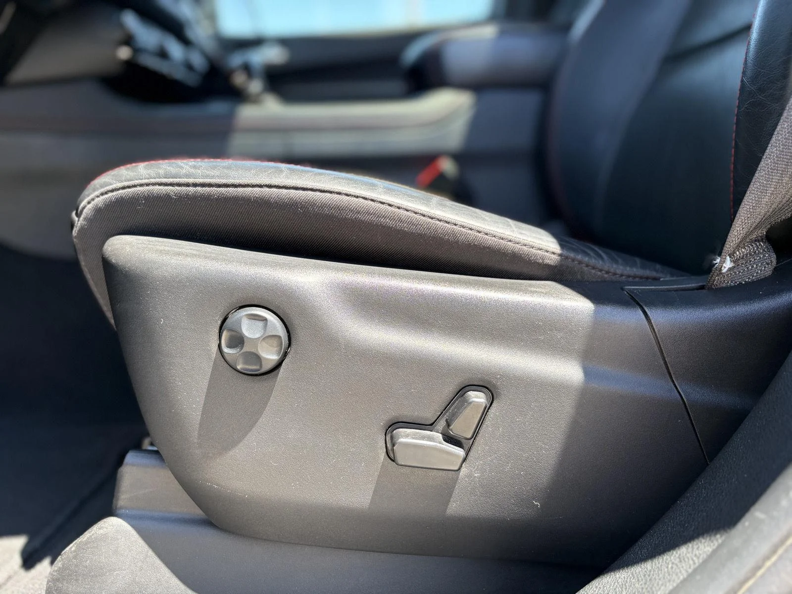 Used 2024 Frostbite Pearlcoat Dodge GT Plus image 13