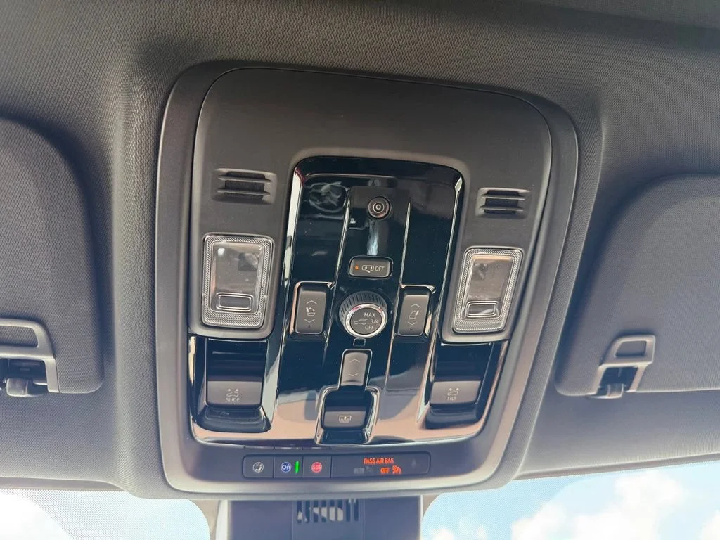 2026 Chevrolet Suburban High Country - Photo 27