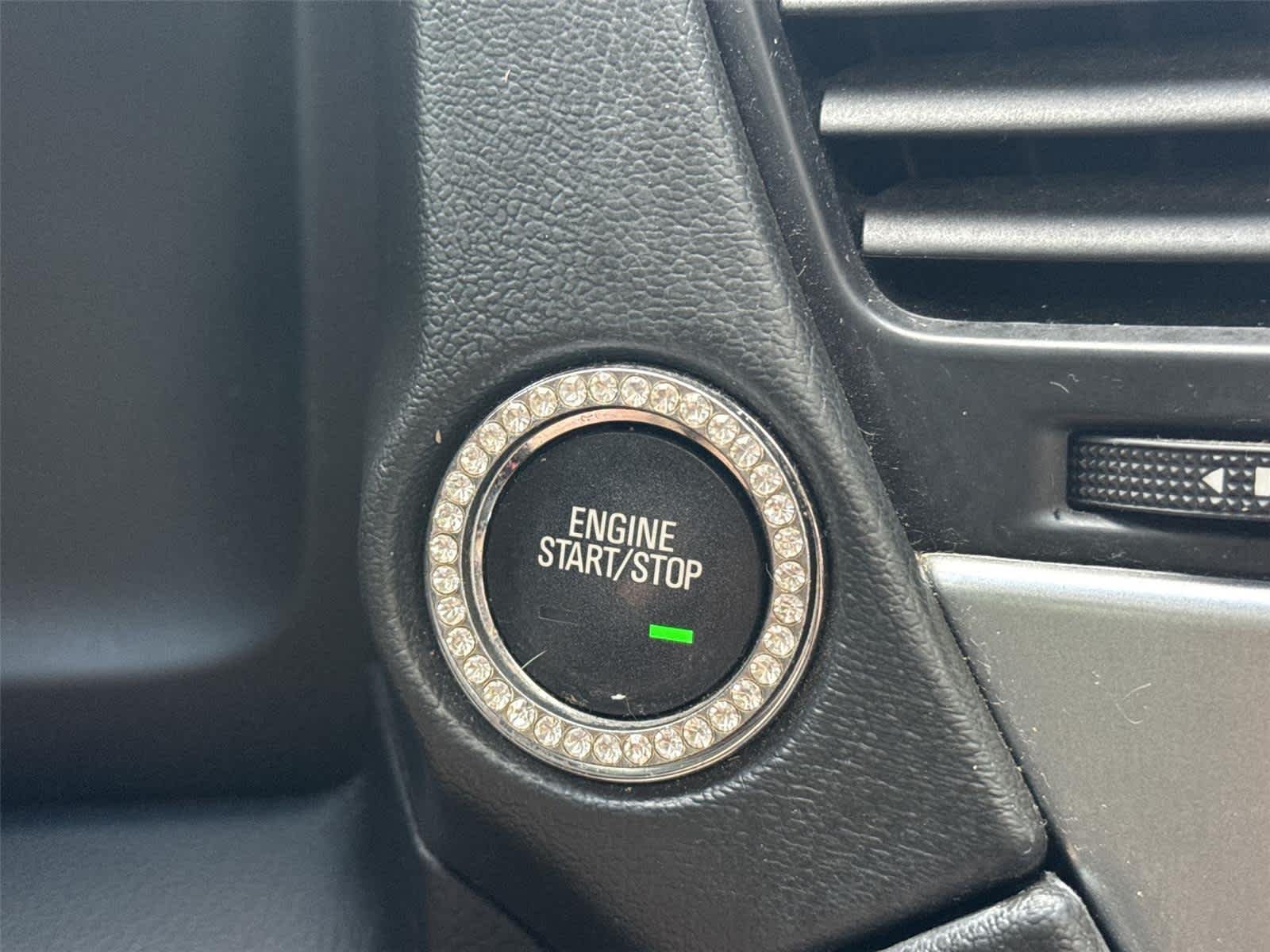 Used 2017 BLACK Chevrolet Premier image 26